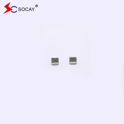 SV0402E5R5G1B मल्टीलेयर चिप वैरिस्टोर SMD 0402 पैकेज मैक्स वीडीसी 5.5V