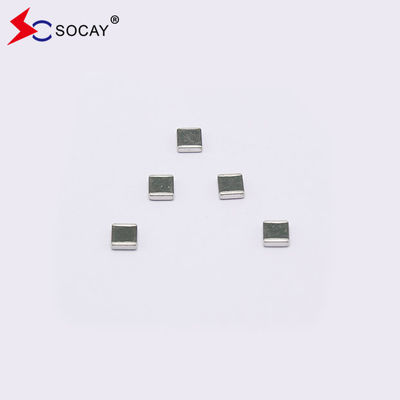 SV0402E5R5G1B मल्टीलेयर चिप वैरिस्टोर SMD 0402 पैकेज मैक्स वीडीसी 5.5V